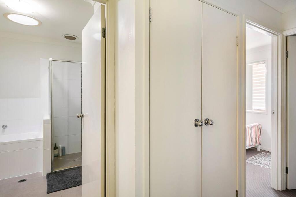 Room With Separate Bath In Shared Homestay Redcliffe Dış mekan fotoğraf