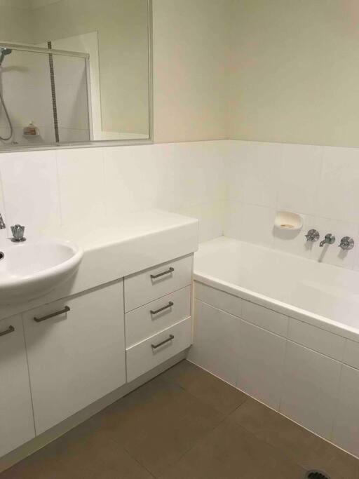 Room With Separate Bath In Shared Homestay Redcliffe Dış mekan fotoğraf