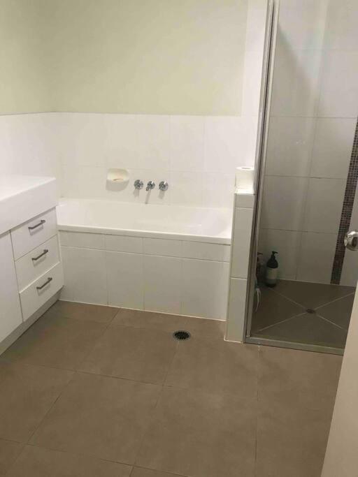 Room With Separate Bath In Shared Homestay Redcliffe Dış mekan fotoğraf