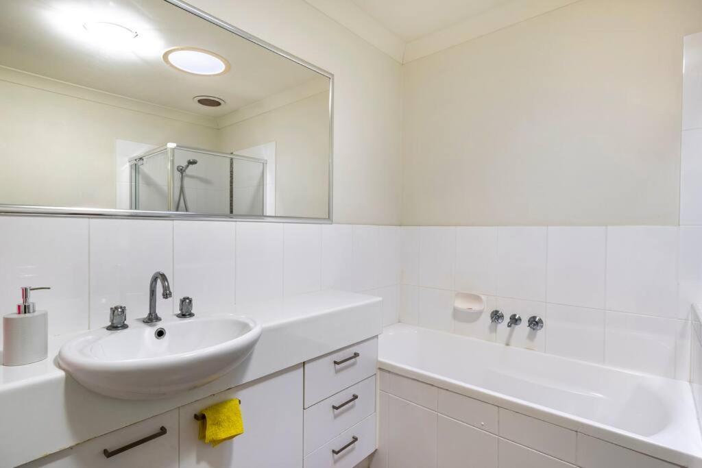 Room With Separate Bath In Shared Homestay Redcliffe Dış mekan fotoğraf