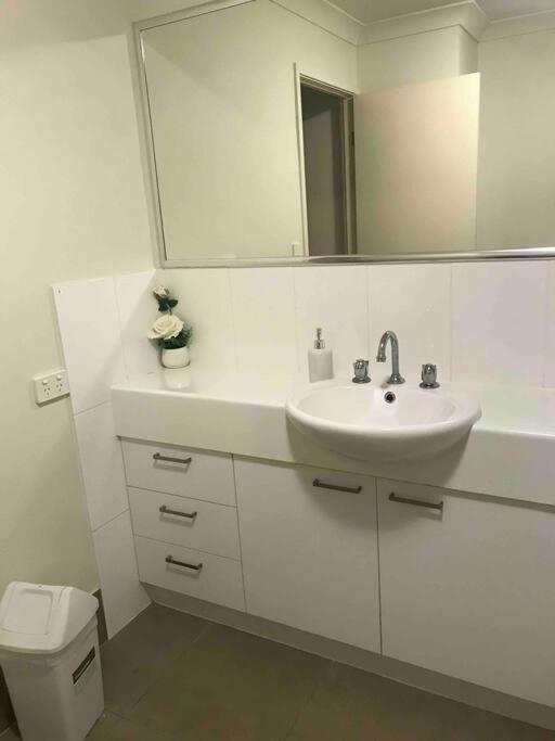 Room With Separate Bath In Shared Homestay Redcliffe Dış mekan fotoğraf
